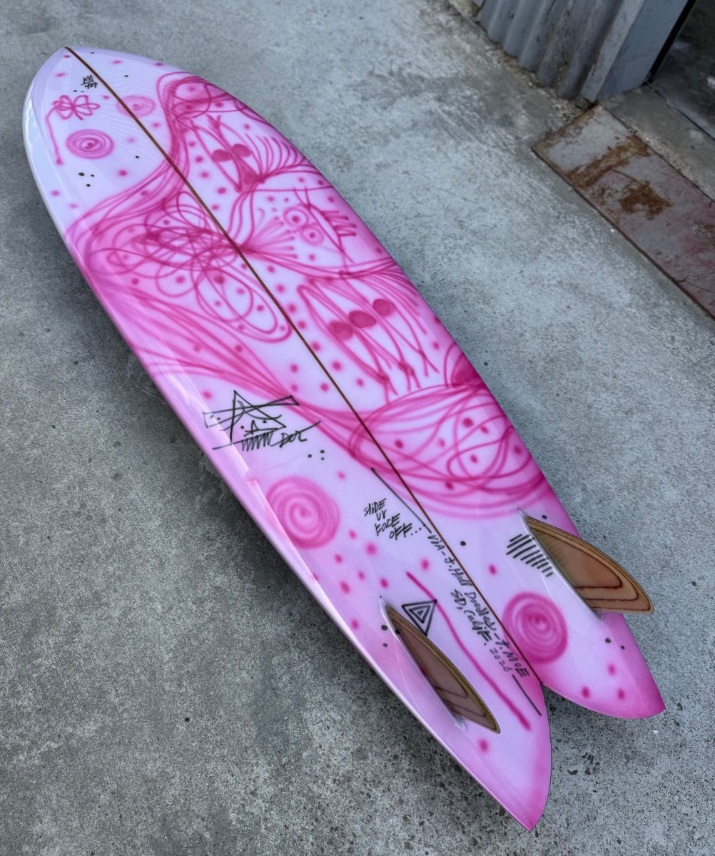 6'0” Gen 2 Keel Fish featuring origina art by Thomas Campbell